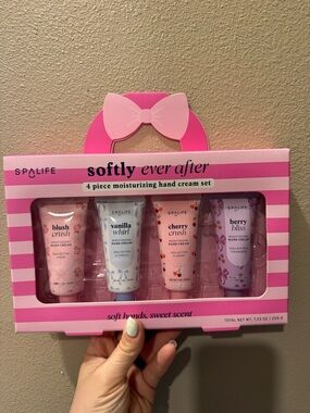 NWT Spa Life Softly Ever After 4 Piece Moisturizing Hand Cream Set